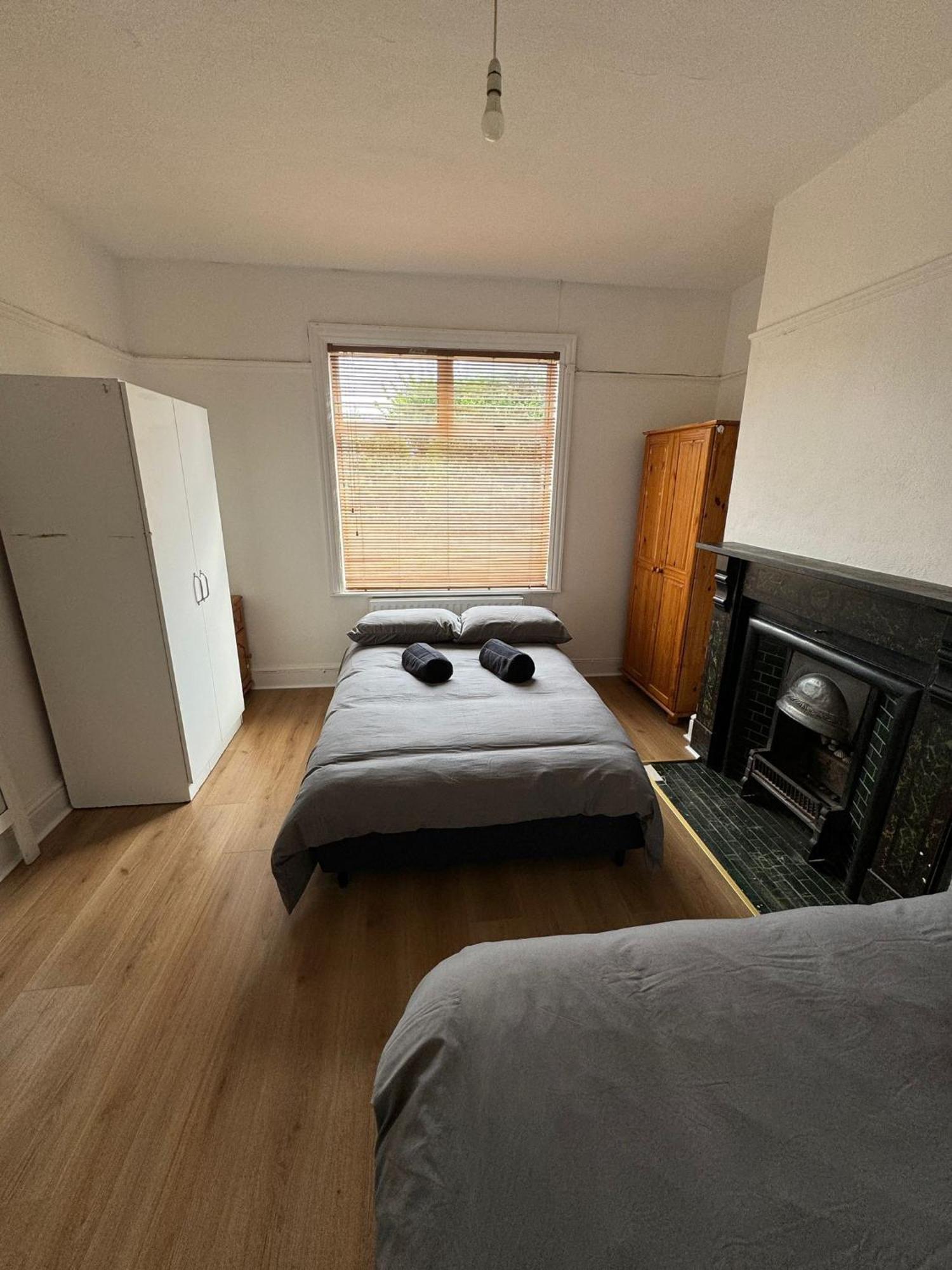 Very Nice Triple Room At 2 Iveragh Rd-5 ดับลิน ภายนอก รูปภาพ
